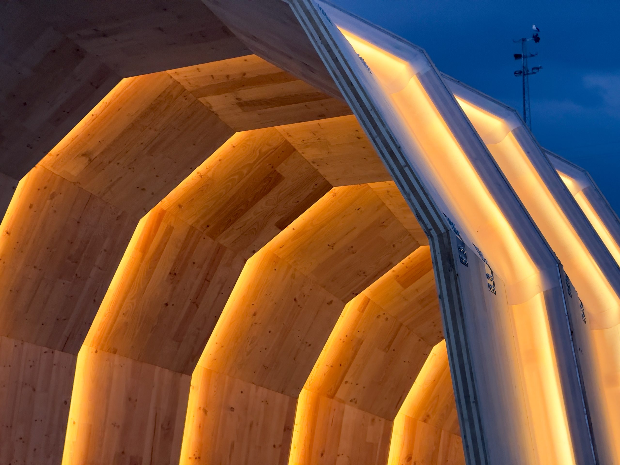 18w 24v RGBW COB Dotless Colour Changing LED Strip Light - Image 6